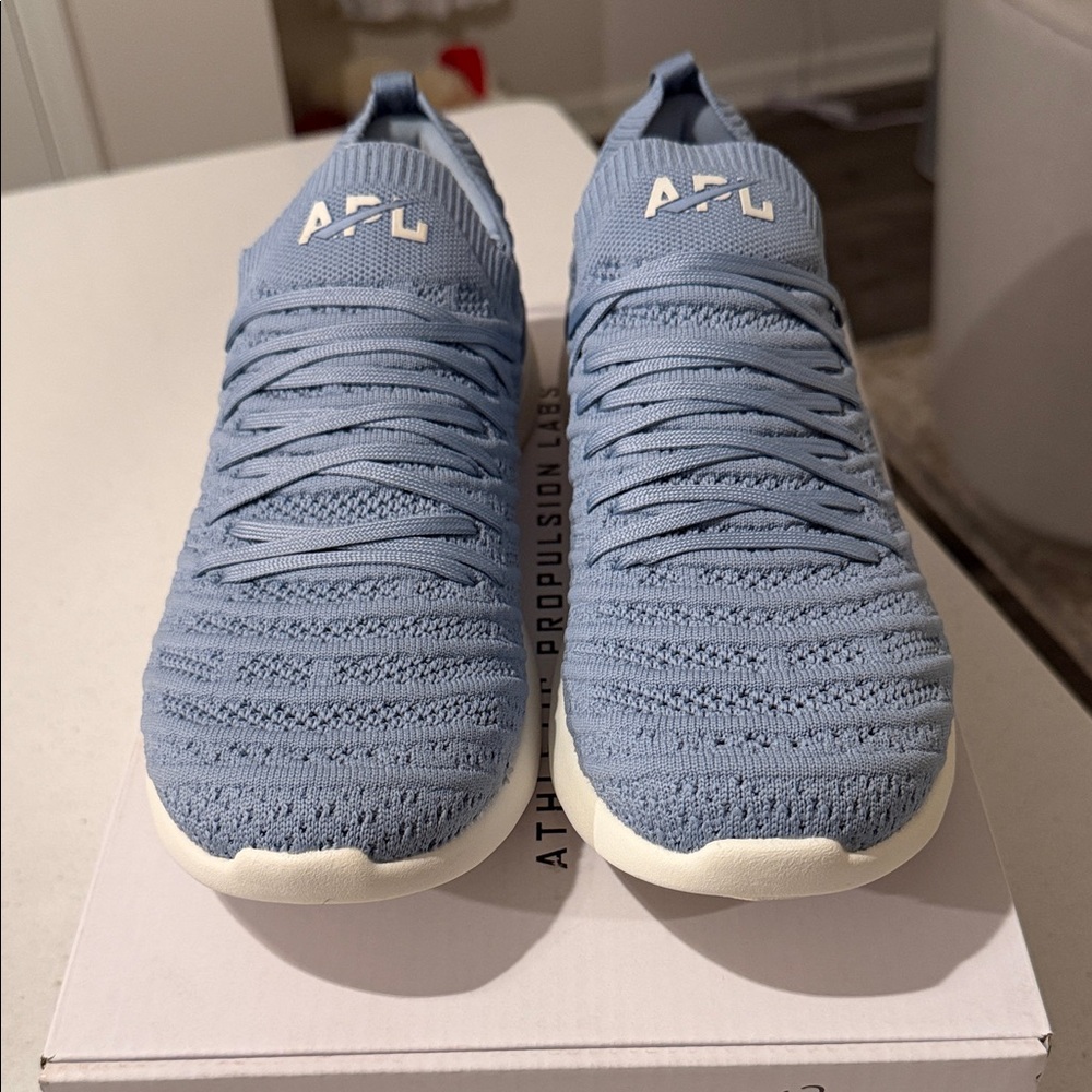 NWT APL Techloom Wave